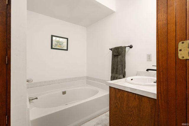 21465 Old Walnut Court, South Bend, IN 46628