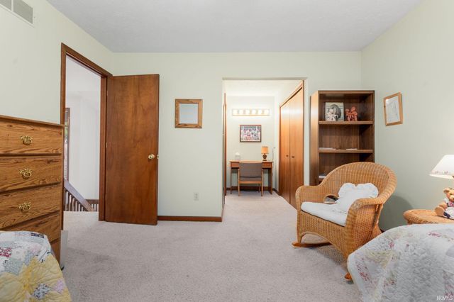 21465 Old Walnut Court, South Bend, IN 46628