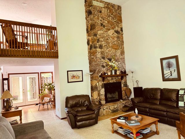 21465 Old Walnut Court, South Bend, IN 46628