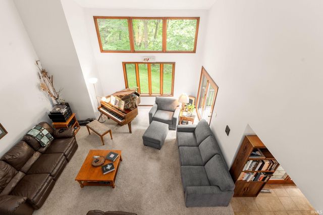 21465 Old Walnut Court, South Bend, IN 46628