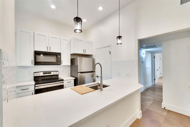 7508 St. Amant PL A, Austin, TX 78749