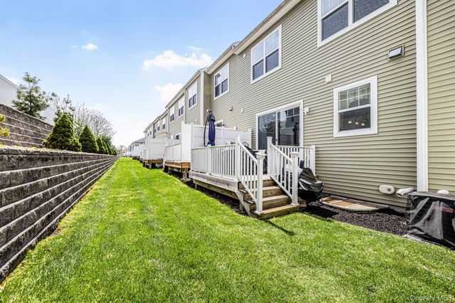 19 Magnolia Park Road, Middletown, NY 10940