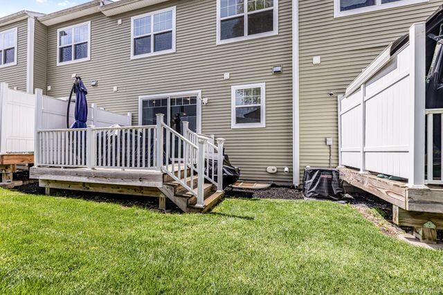 19 Magnolia Park Road, Middletown, NY 10940