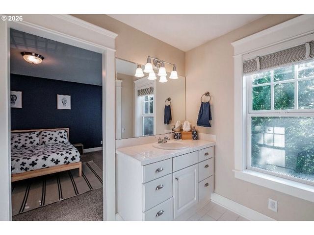 5378 HICKORY HILL Dr Se, Salem, OR 97306