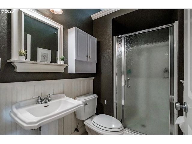 5378 HICKORY HILL Dr Se, Salem, OR 97306