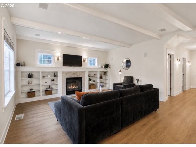 5378 HICKORY HILL Dr Se, Salem, OR 97306
