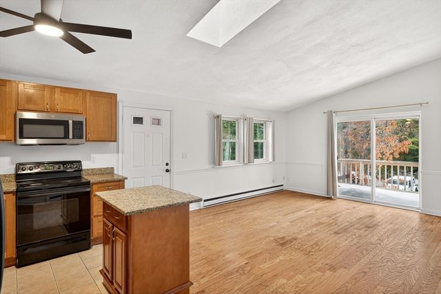 70 Cape Dr 15D, Mashpee, MA 02649