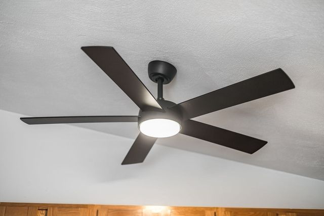 70 Cape Dr 15D, Mashpee, MA 02649