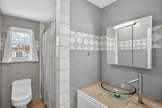 70 Cape Dr 15D, Mashpee, MA 02649