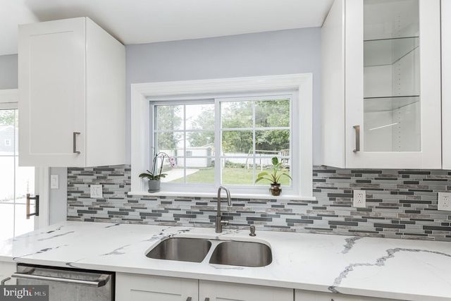 13905 PARKLAND DR, Rockville, MD 20853