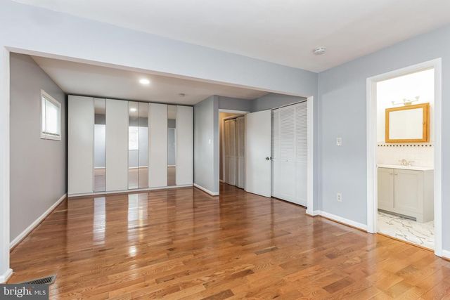 13905 PARKLAND DR, Rockville, MD 20853
