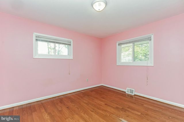 13905 PARKLAND DR, Rockville, MD 20853