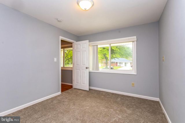 13905 PARKLAND DR, Rockville, MD 20853