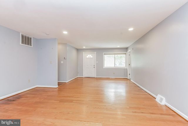 13905 PARKLAND DR, Rockville, MD 20853