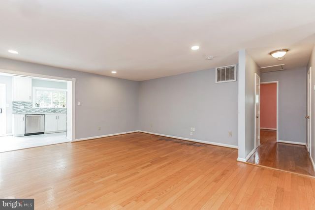 13905 PARKLAND DR, Rockville, MD 20853