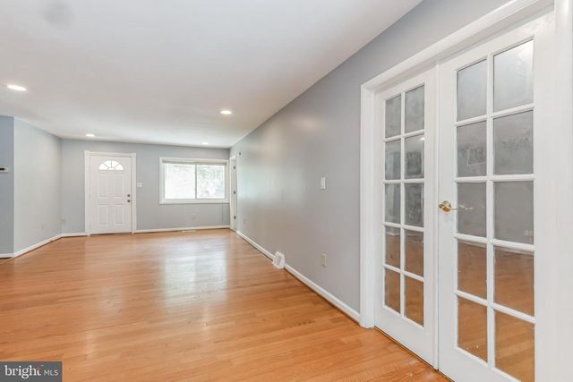 13905 PARKLAND DR, Rockville, MD 20853
