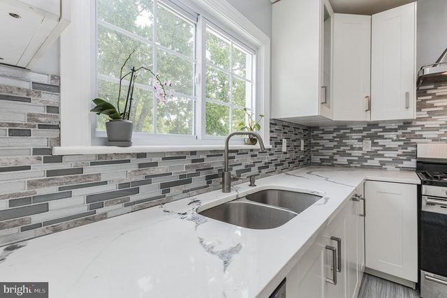 13905 PARKLAND DR, Rockville, MD 20853