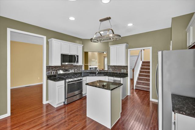49816 Potomac Road 81, Canton Twp, MI 48188