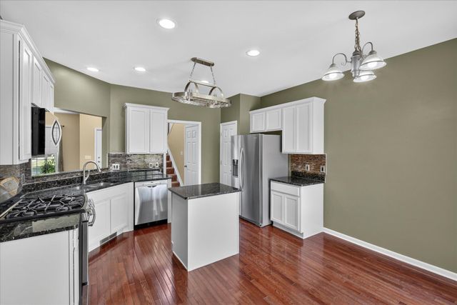 49816 Potomac Road 81, Canton Twp, MI 48188
