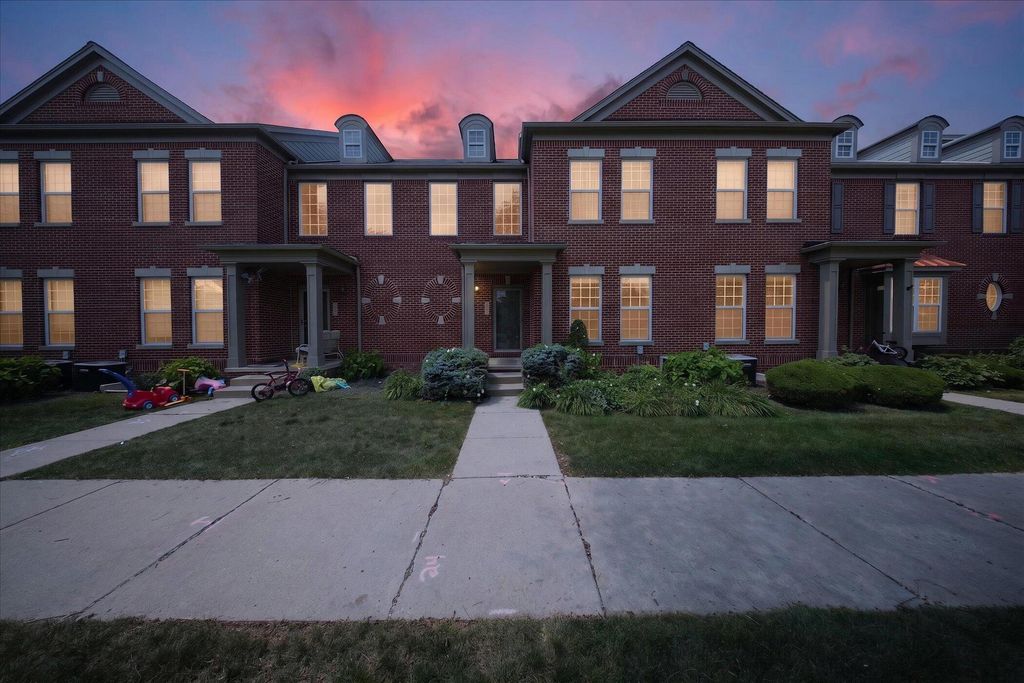 49816 Potomac Road 81, Canton Twp, MI 48188