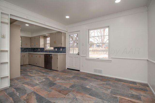 2213 S FANNIN Street, Amarillo, TX 79109