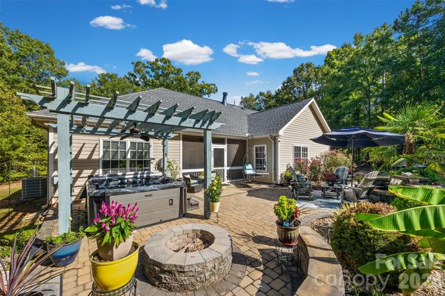 1566 Dirt Road, Lancaster, SC 29720