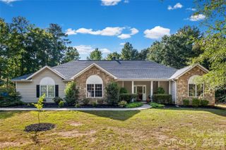 1566 Dirt Road, Lancaster, SC 29720