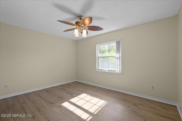 105 CRESTWOOD Drive, Interlachen, FL 32148