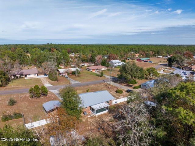 105 CRESTWOOD Drive, Interlachen, FL 32148