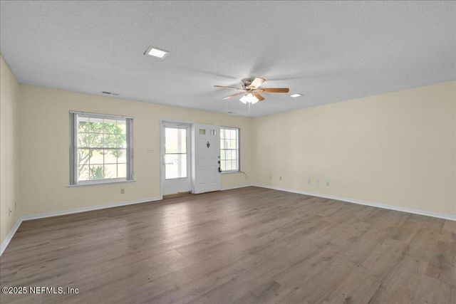 105 CRESTWOOD Drive, Interlachen, FL 32148