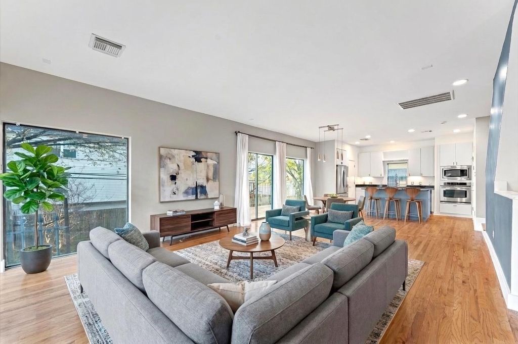 4302 Spencer Street, Houston, TX 77007