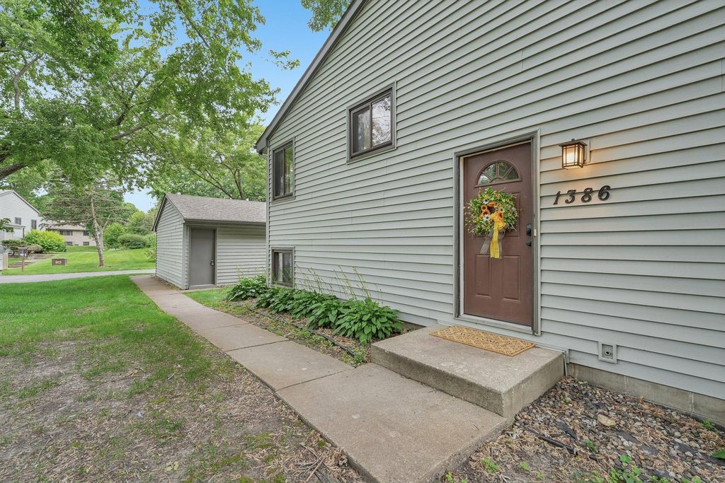 1386 Arden View Drive, Arden Hills, MN 55112 — photo 5