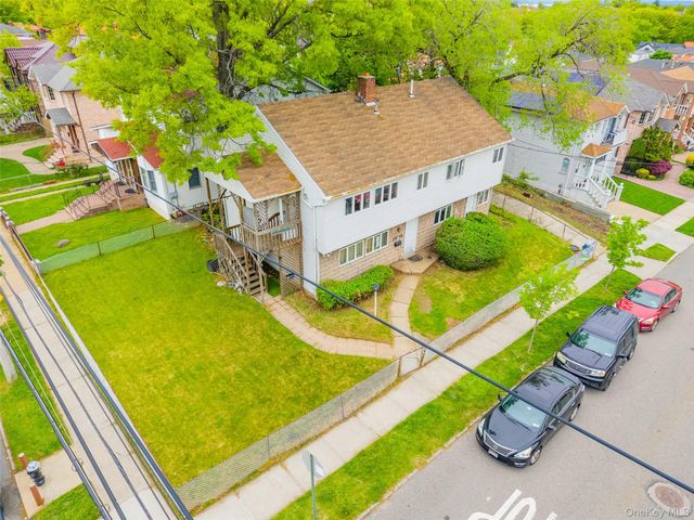 5854 256th Street, Little Neck, NY 11362