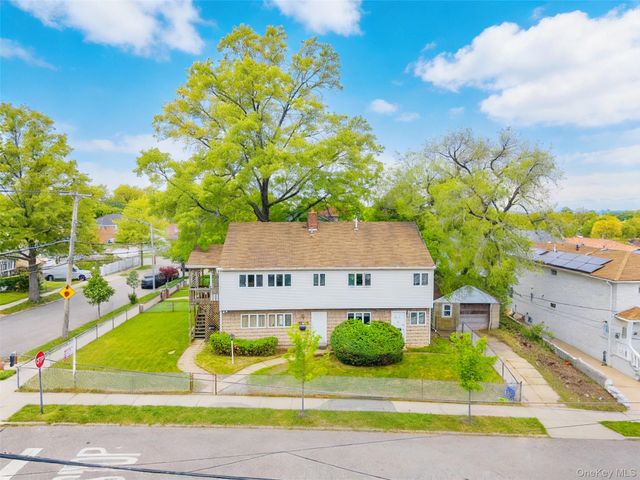 5854 256th Street, Little Neck, NY 11362