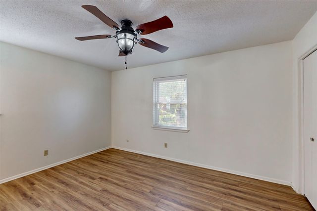 1000 Springdale Road, Bedford, TX 76021