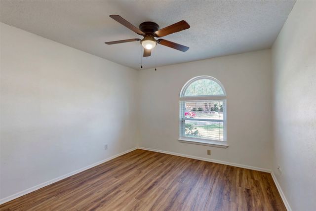 1000 Springdale Road, Bedford, TX 76021
