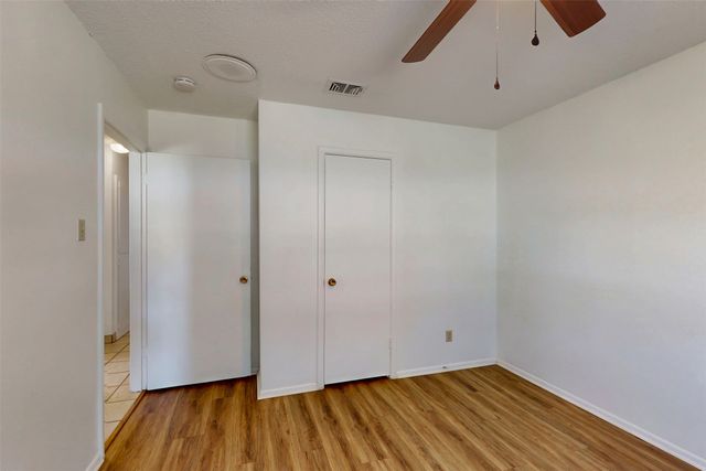 1000 Springdale Road, Bedford, TX 76021