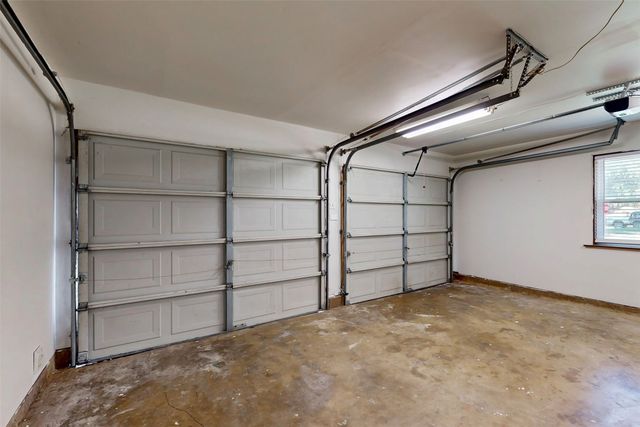 1000 Springdale Road, Bedford, TX 76021