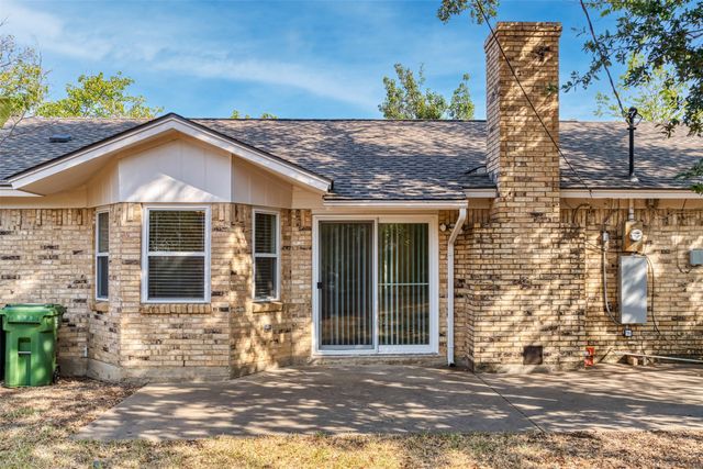 1000 Springdale Road, Bedford, TX 76021