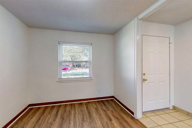 1000 Springdale Road, Bedford, TX 76021