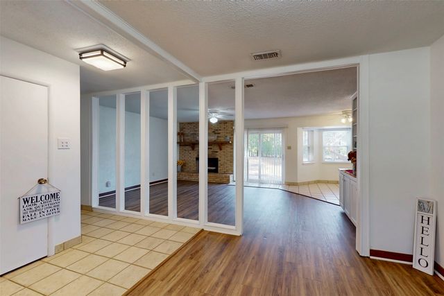 1000 Springdale Road, Bedford, TX 76021