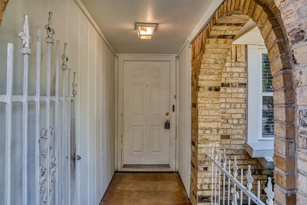 1000 Springdale Road, Bedford, TX 76021 — photo 3