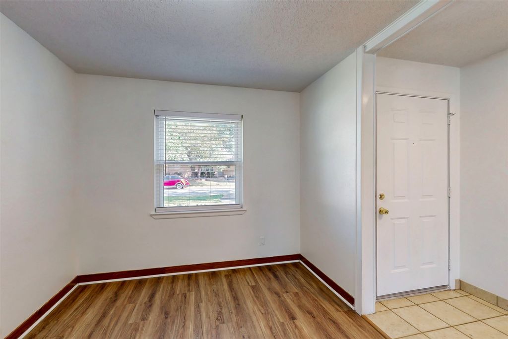 1000 Springdale Road, Bedford, TX 76021 — photo 5
