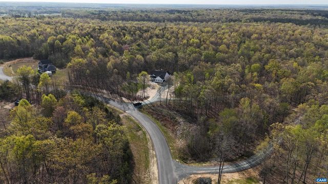 88 MARTIN VILLAGE RD MV 16D, Louisa, VA 23093