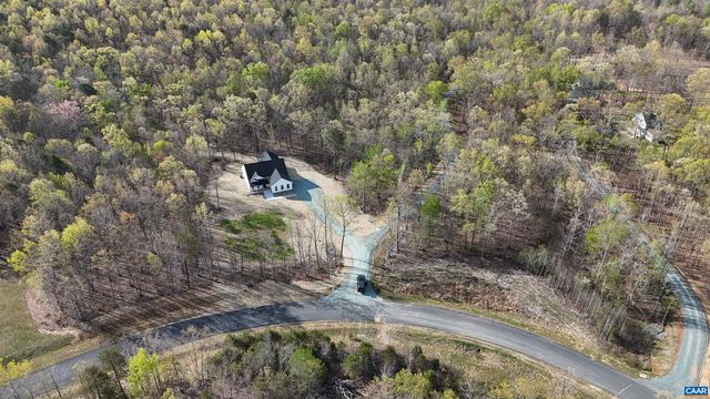 88 MARTIN VILLAGE RD MV 16D, Louisa, VA 23093