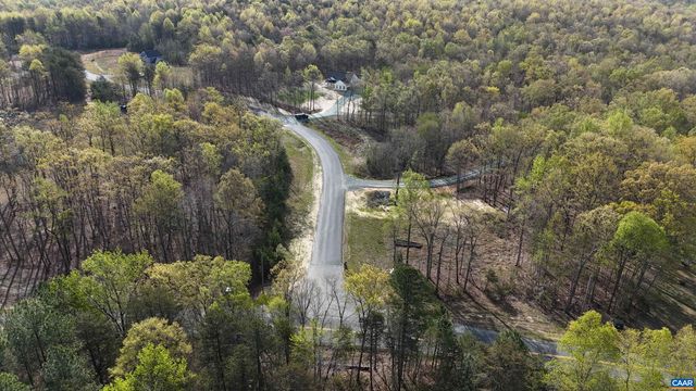 88 MARTIN VILLAGE RD MV 16D, Louisa, VA 23093