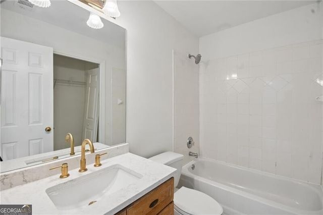 270 Edwardton Court, Roswell, GA 30076