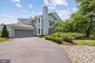 704 SUNSHINE LAKES DR, Voorhees, NJ 08043