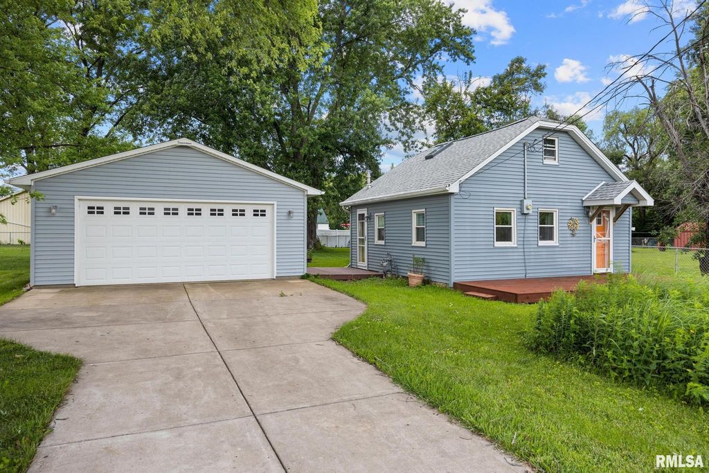 125 22ND Street, East Peoria, IL 61611
