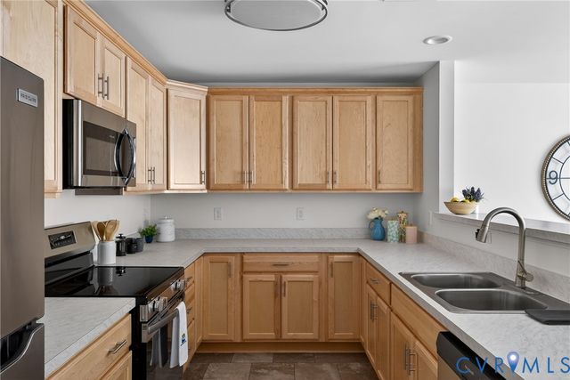 2221 Perry St, Richmond, VA 23225